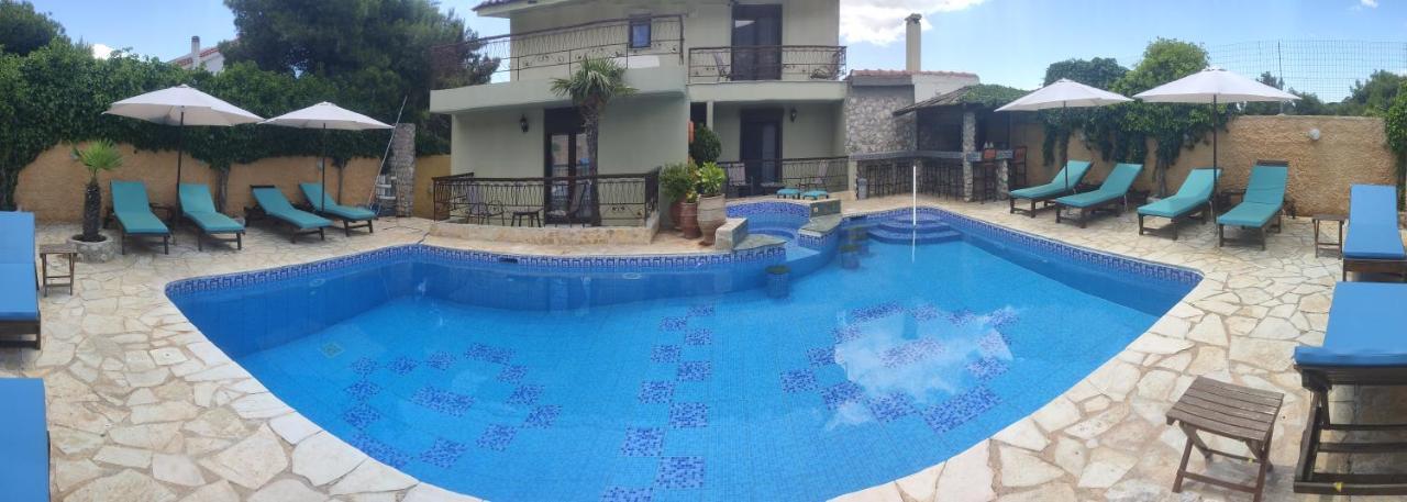 Xenonas Κithαiron Hotel Vilia Bagian luar foto