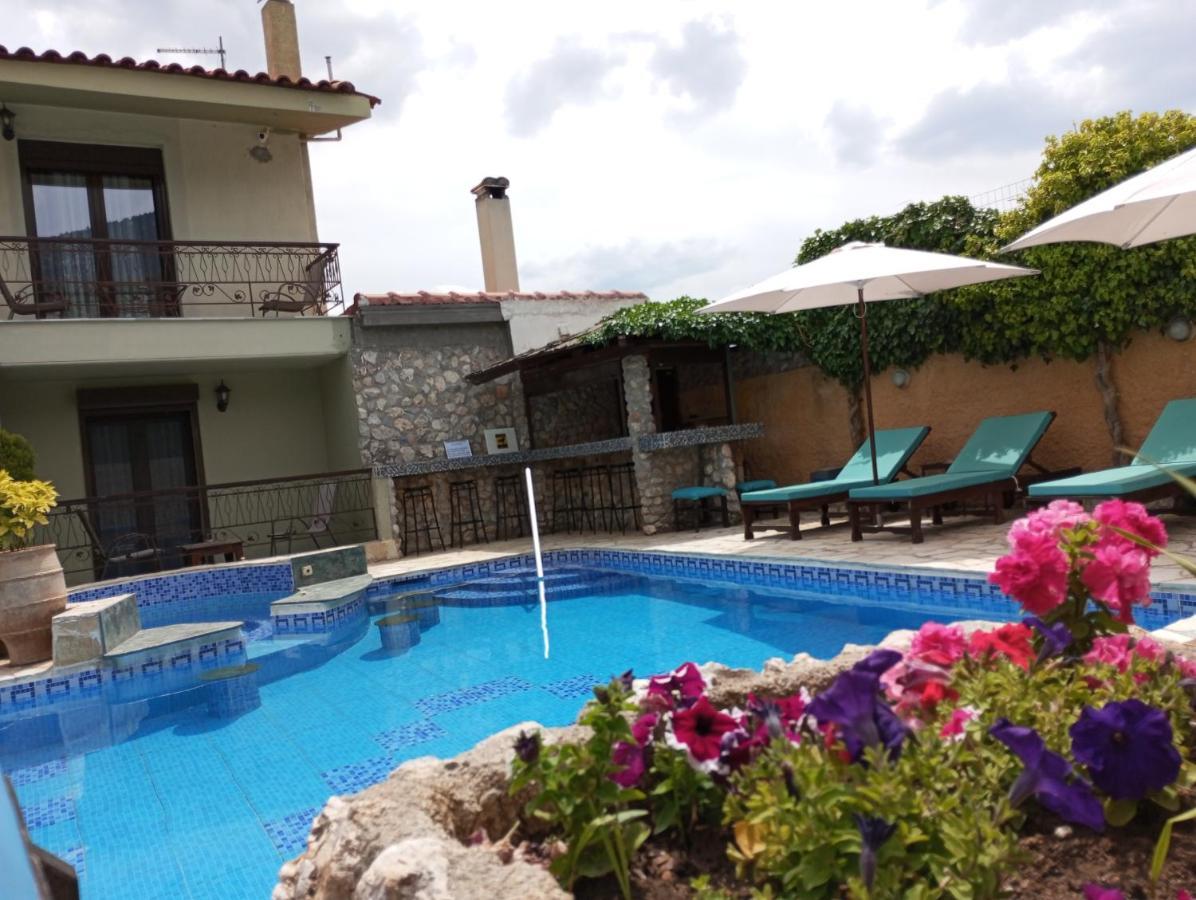Xenonas Κithαiron Hotel Vilia Bagian luar foto