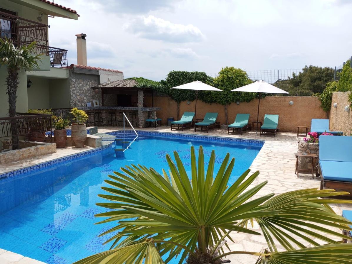 Xenonas Κithαiron Hotel Vilia Bagian luar foto