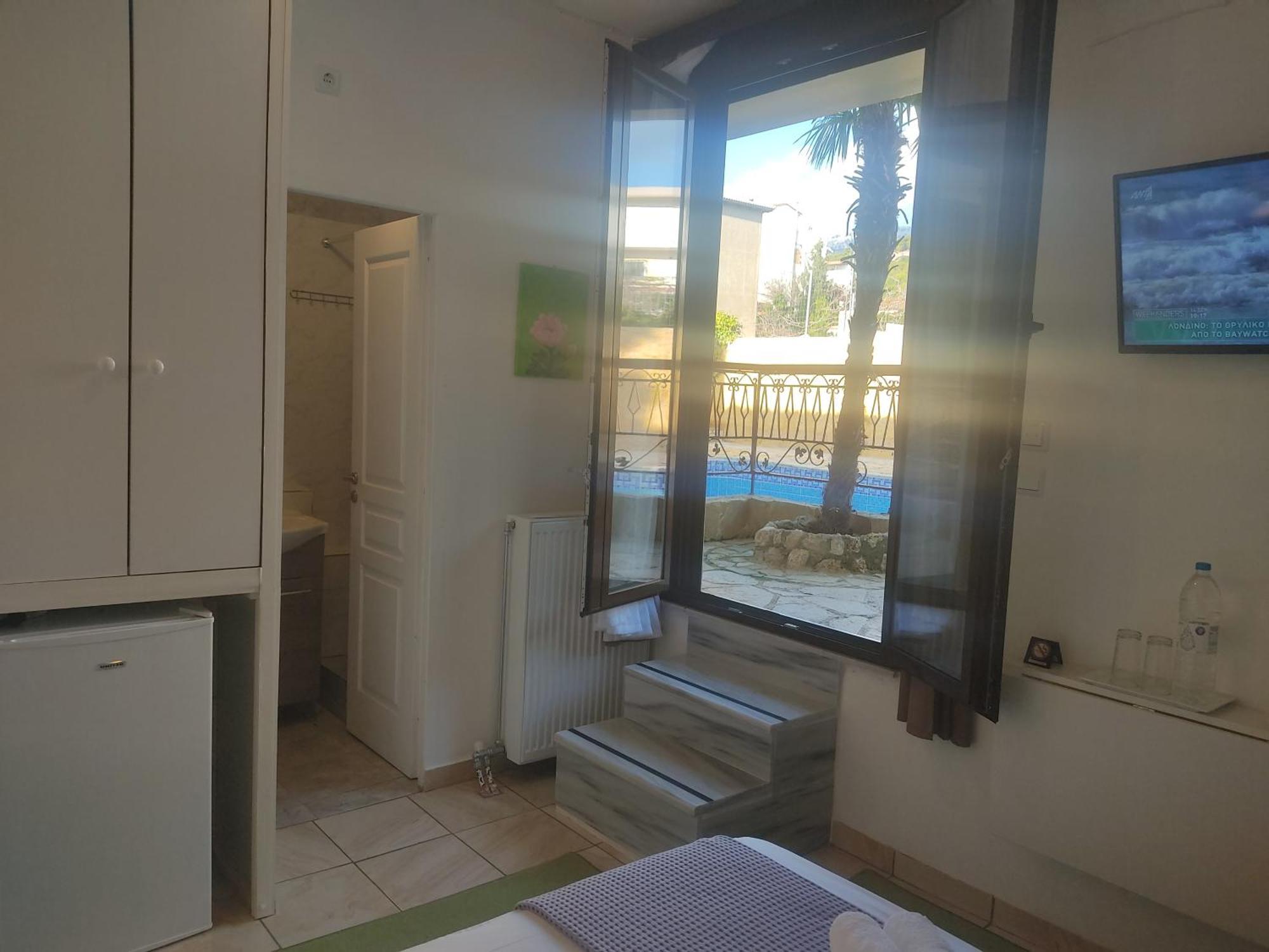 Xenonas Κithαiron Hotel Vilia Bagian luar foto