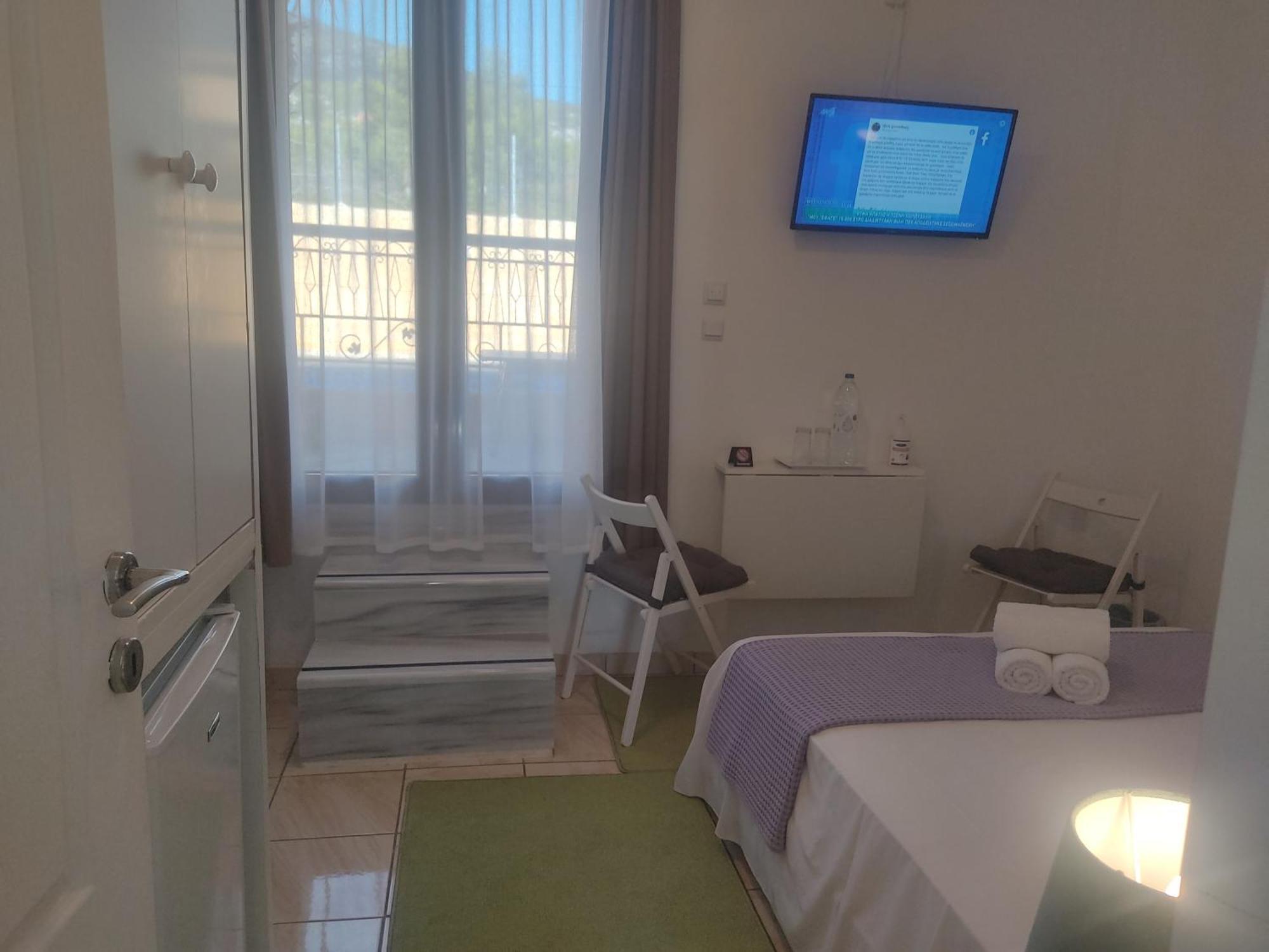 Xenonas Κithαiron Hotel Vilia Bagian luar foto