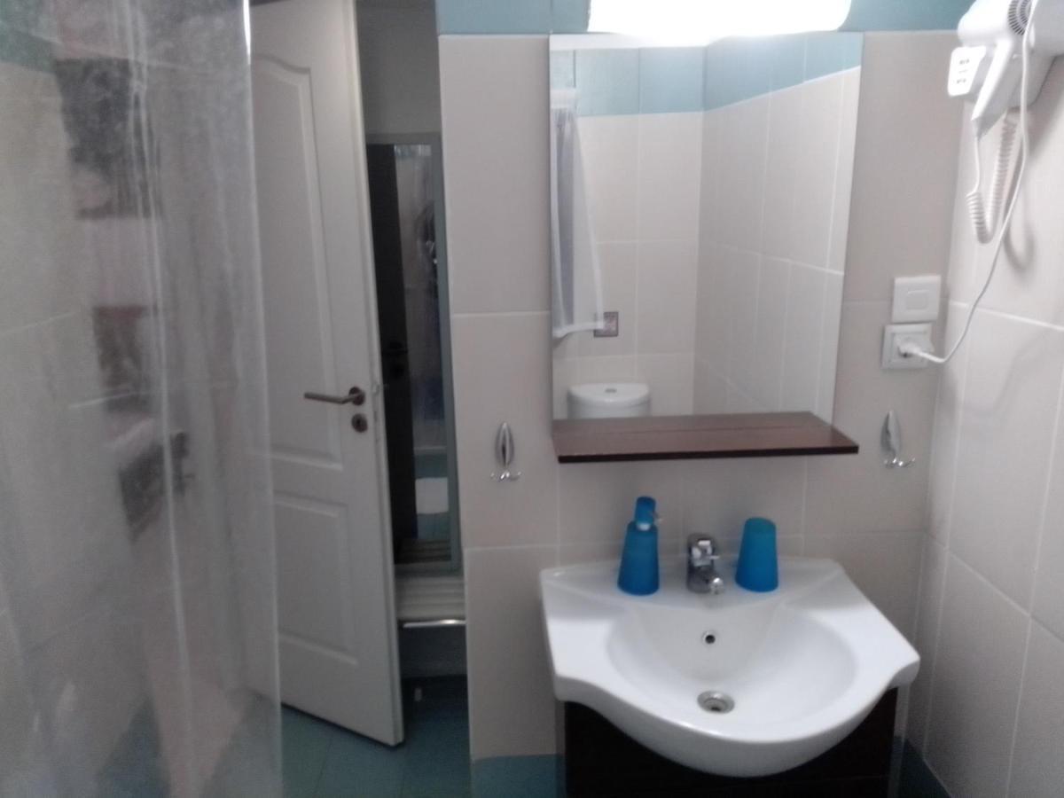 Xenonas Κithαiron Hotel Vilia Bagian luar foto