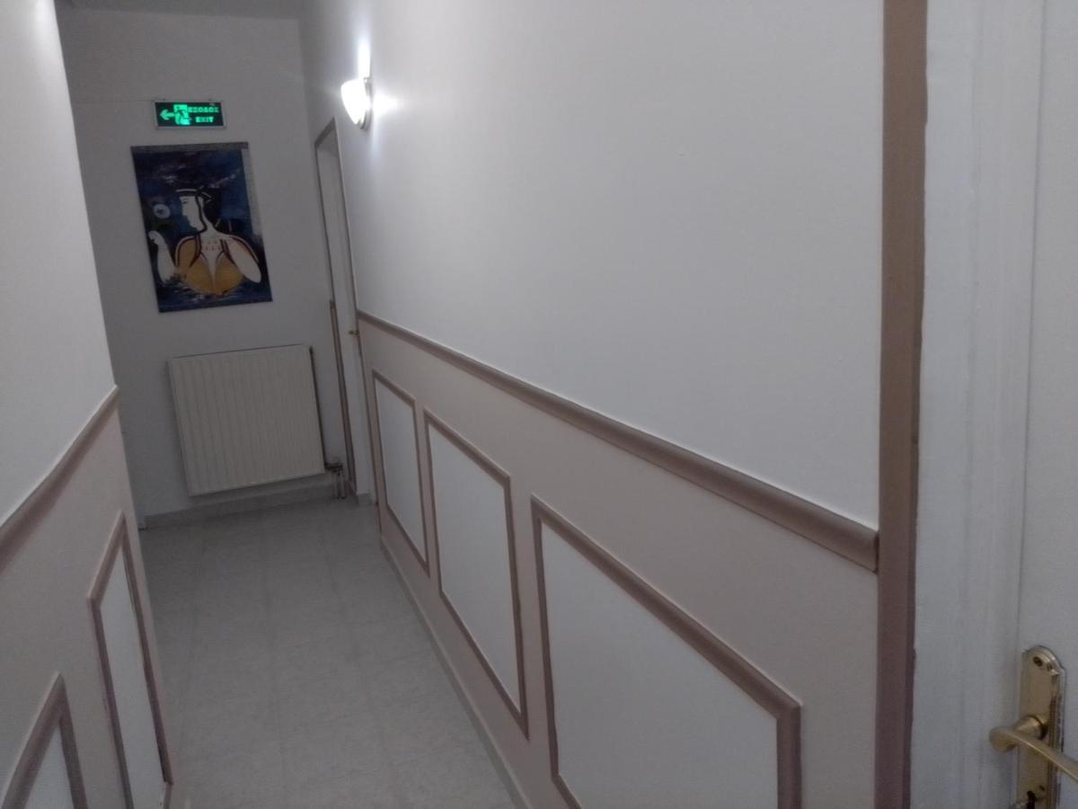 Xenonas Κithαiron Hotel Vilia Bagian luar foto